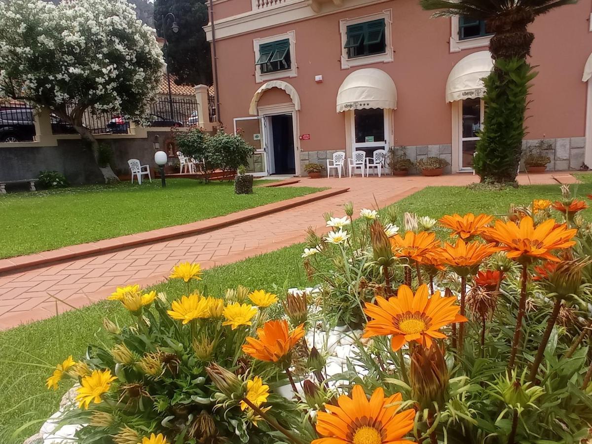 Albergo Mp Noli Buitenkant foto