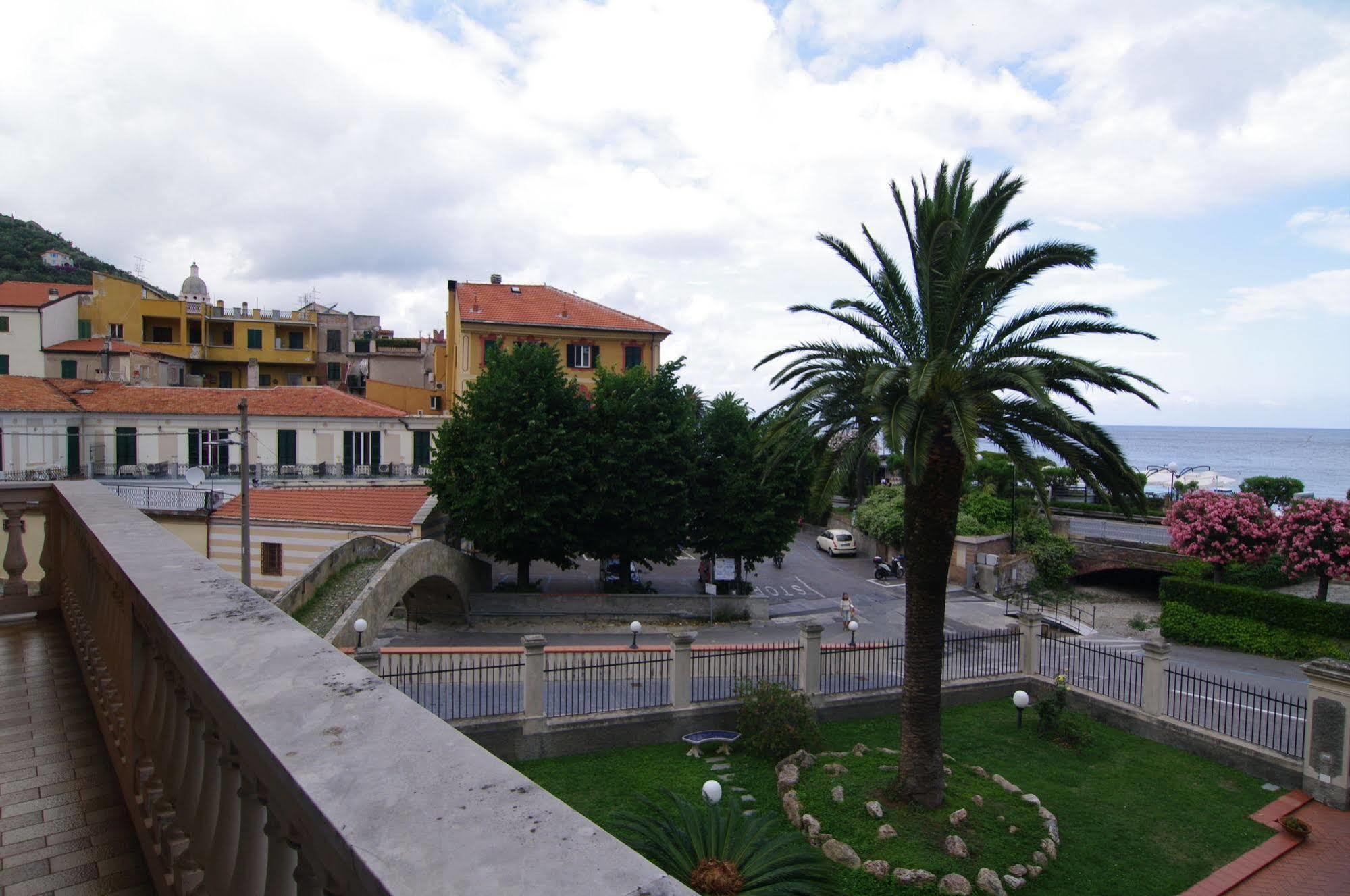Albergo Mp Noli Buitenkant foto